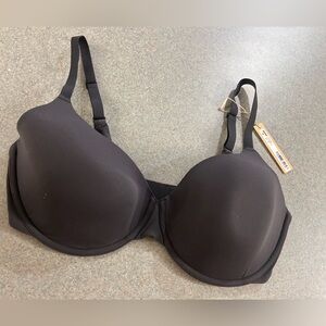 SKIMS fits everybody t-shirt bra onyx 38D